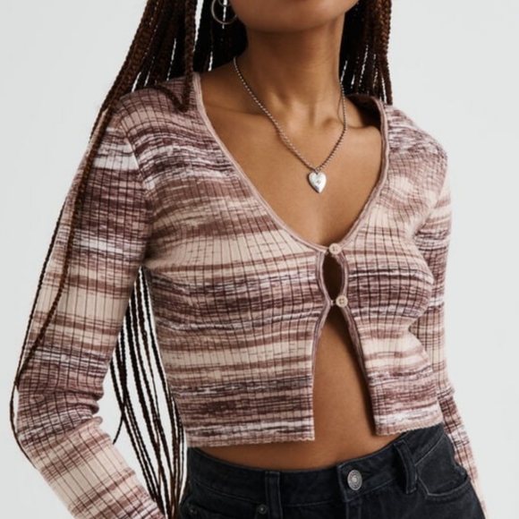 Garage Cardi - Picture 2 of 3